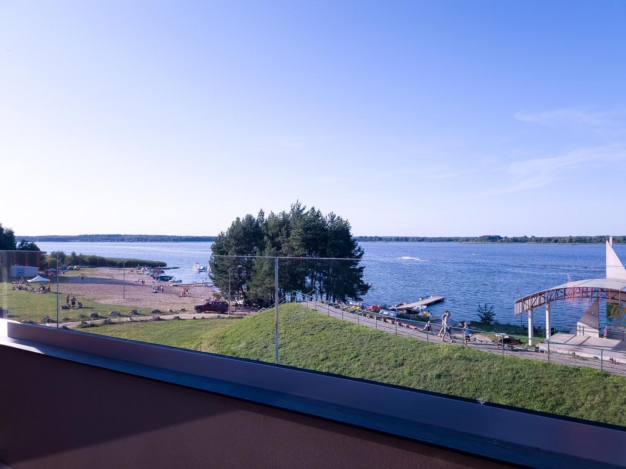 Zubr Nad Zalewem Apartment Luka Luaran gambar